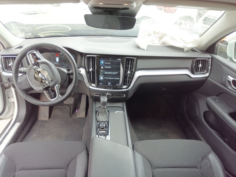 volvo v60 ii cross country (227) del año 2021