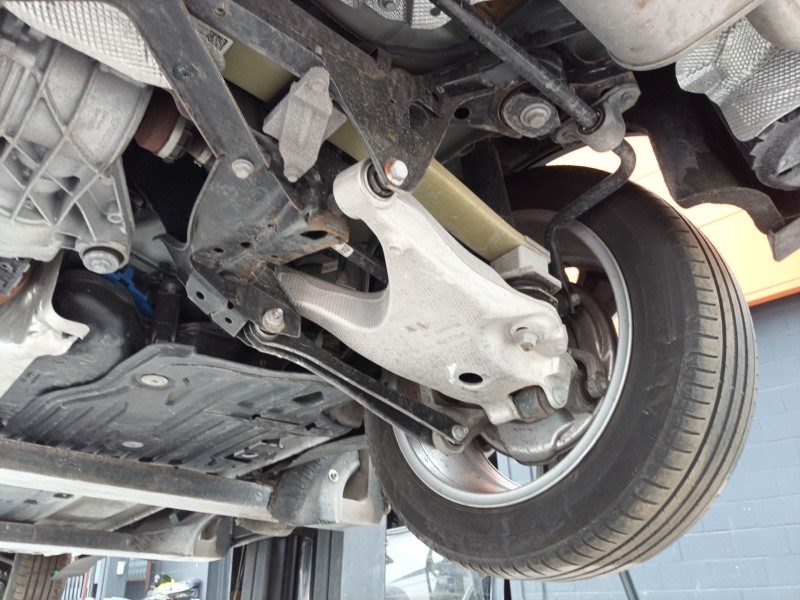 Recambio de mangueta trasera derecha para volvo v60 ii cross country (227) d4 awd referencia OEM IAM   