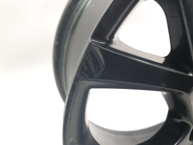 Recambio de llanta para toyota c-hr (_x1_) 1.8 hybrid (zyx10_, zyx11_) referencia OEM IAM 42611YY840  