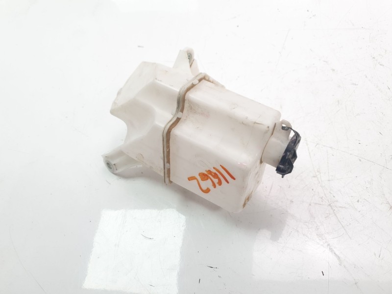 Recambio de deposito expansion para toyota rav4 referencia OEM IAM 2811B0  