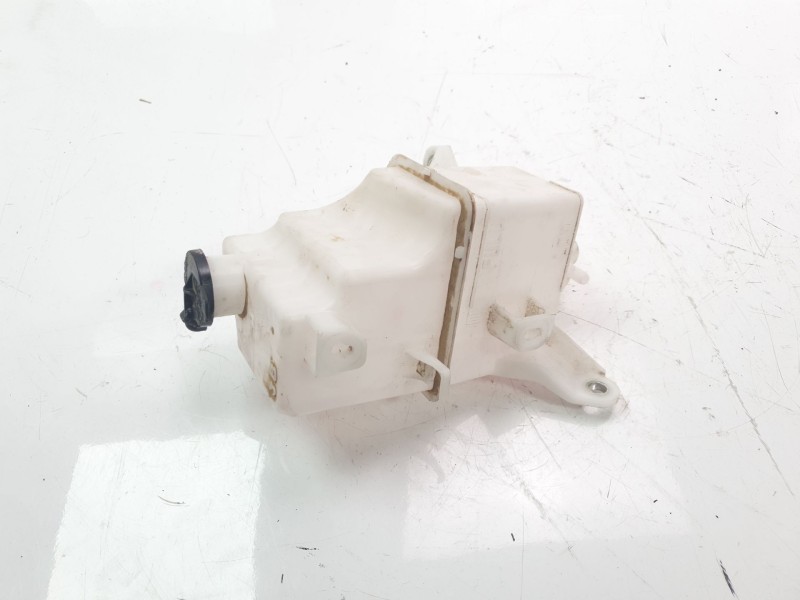 Recambio de deposito expansion para toyota rav4 referencia OEM IAM 2811B0  