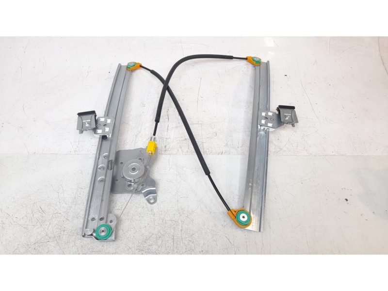 Recambio de elevalunas delantero izquierdo para ford focus berlina (cak) referencia OEM IAM 1142897 106102602 118513