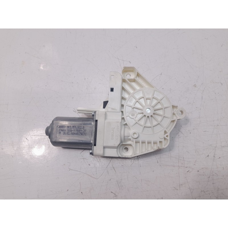 Recambio de motor elevalunas delantero derecho para porsche cayenne (typ 92aa) diesel referencia OEM IAM 8K0959802B  