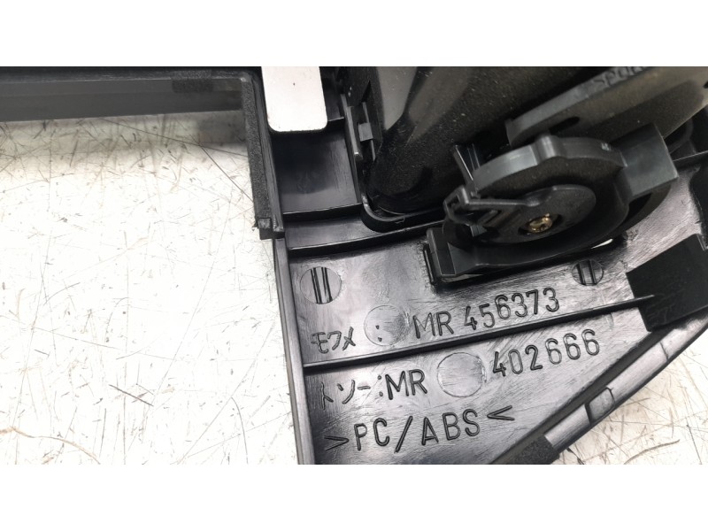 Recambio de aireador central para mitsubishi montero (v60/v70) 3.2 di-d cat referencia OEM IAM MR456373  