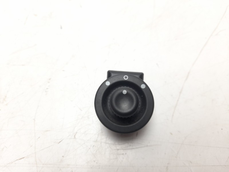 Recambio de mando retrovisor para dacia sandero 1.5 dci diesel fap cat referencia OEM IAM 255704649R  