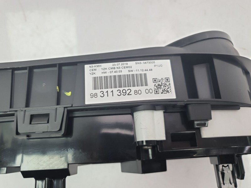 Recambio de cuadro instrumentos para opel grandland x ultimate referencia OEM IAM 983113928000  