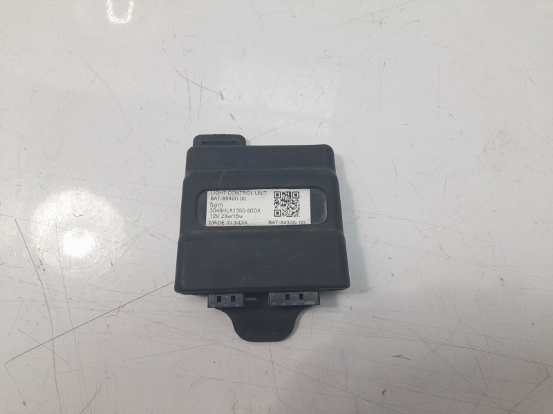Recambio de centralita luces para yamaha mt-07 referencia OEM IAM BAT8549000  