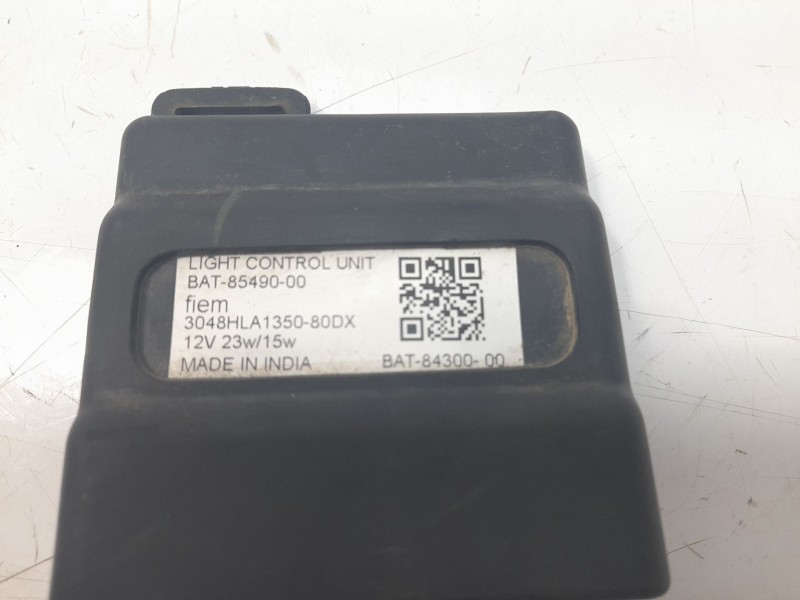 Recambio de centralita luces para yamaha mt-07 referencia OEM IAM BAT8549000  
