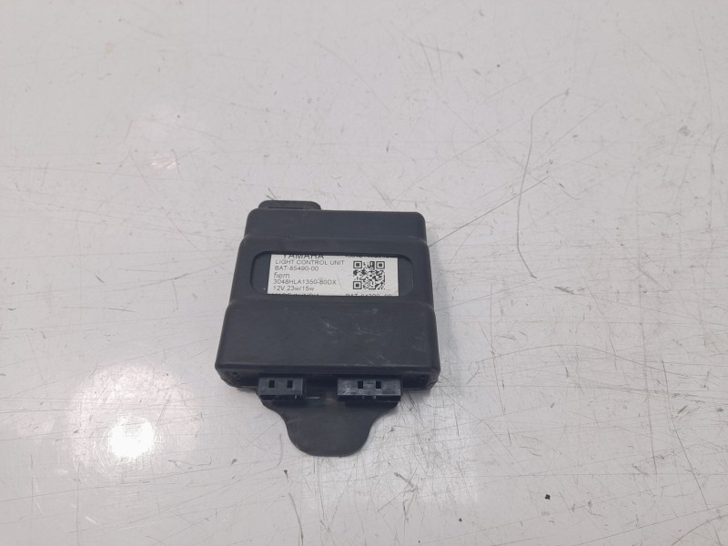 Recambio de centralita luces para yamaha mt -07 referencia OEM IAM BAT8549000  