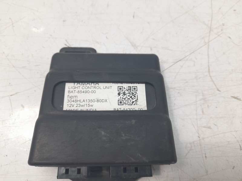 Recambio de centralita luces para yamaha mt -07 referencia OEM IAM BAT8549000  
