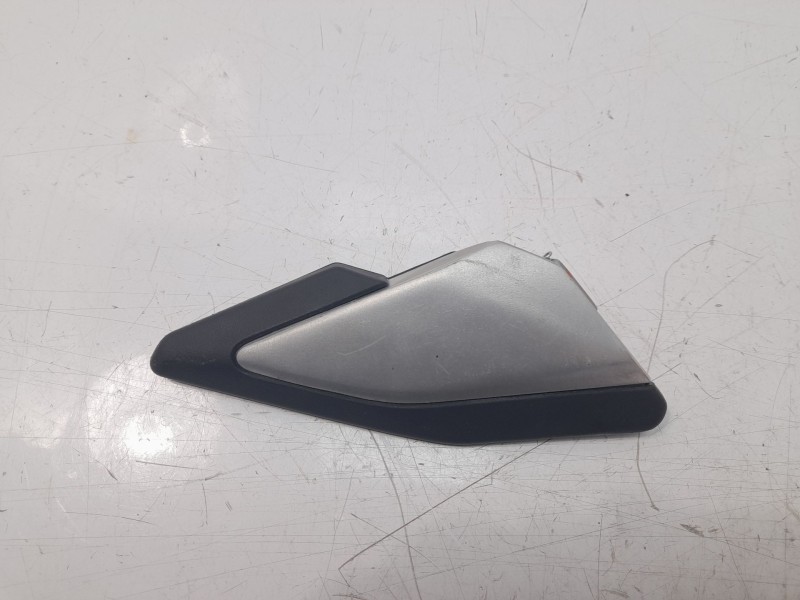 Recambio de estribera izquierda para honda pcx 125 referencia OEM IAM 50740K1ZJ10  