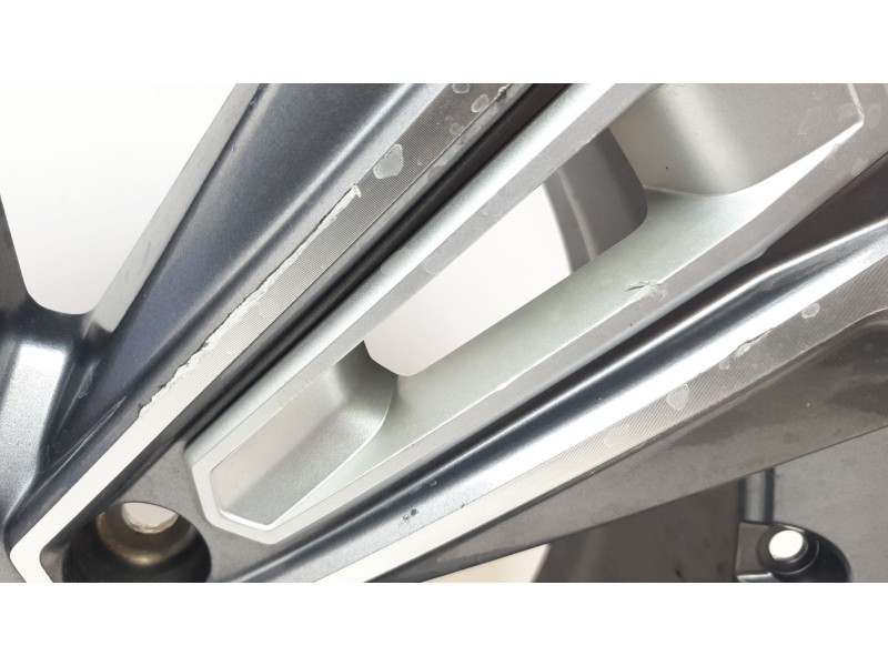 Recambio de llanta para subaru solterra yeam15 solterra referencia OEM IAM 4261142890  