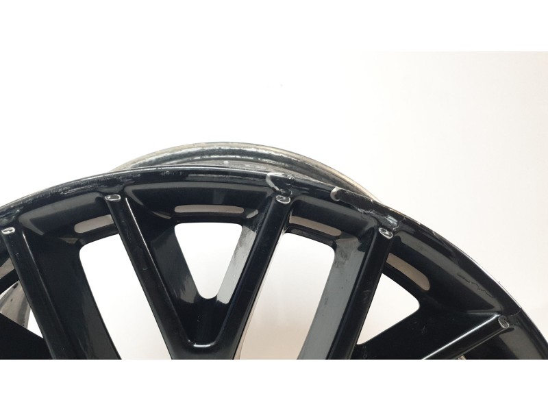 Recambio de llanta para ford mustang gt referencia OEM IAM FR3J1007BD  