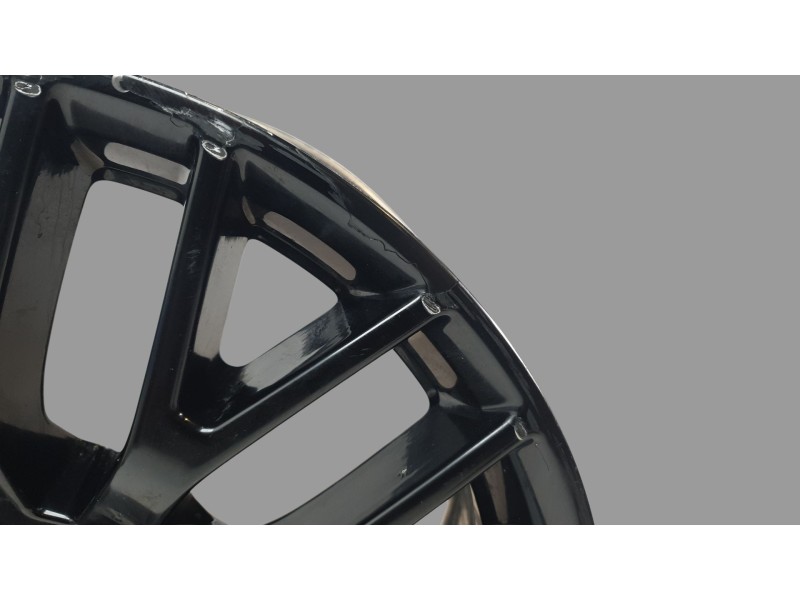 Recambio de llanta para ford mustang gt referencia OEM IAM FR3J1007BD  