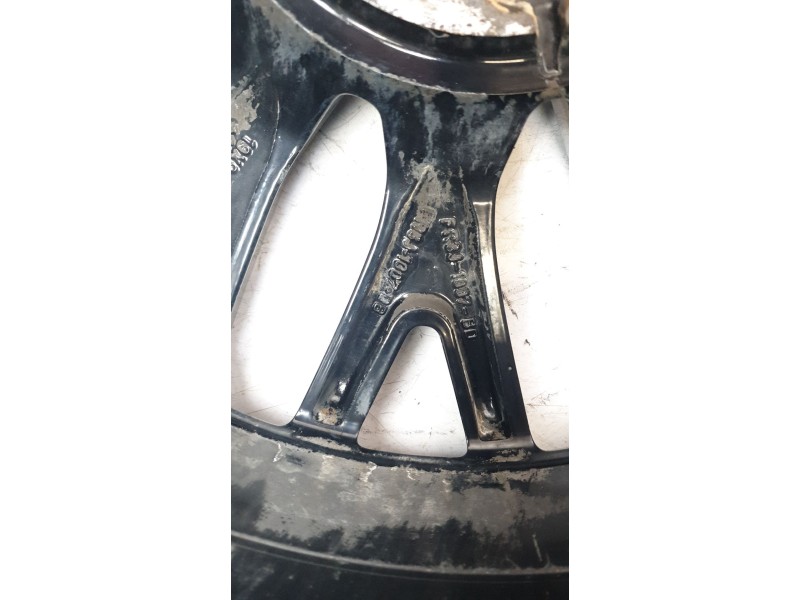 Recambio de llanta para ford mustang gt referencia OEM IAM FR3J1007BD  