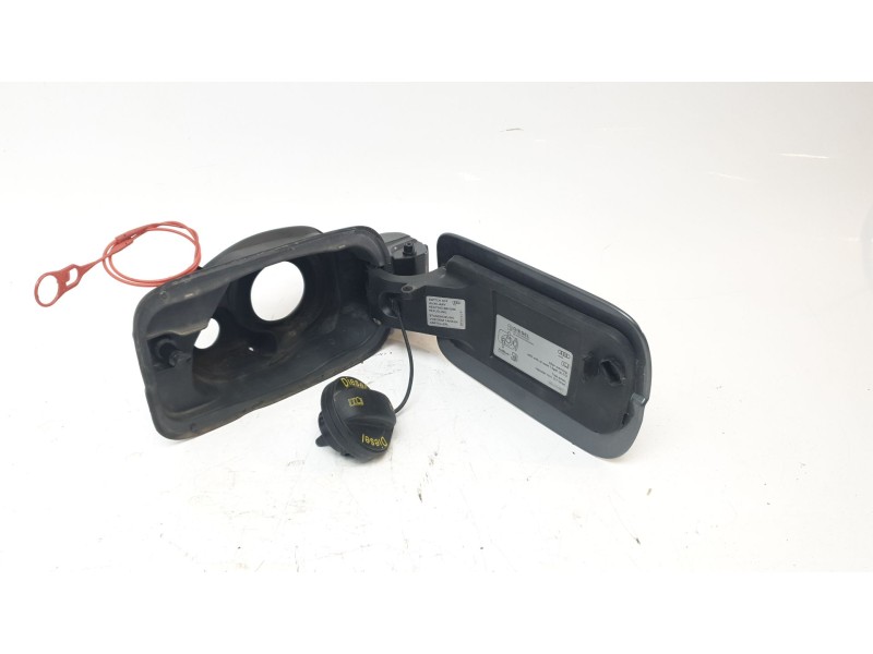 Recambio de tapa exterior combustible para audi a4 avant (8w5) básico referencia OEM IAM 8W0809907GRU  