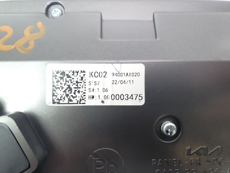 Recambio de cuadro instrumentos para kia niro referencia OEM IAM 94001AT020  