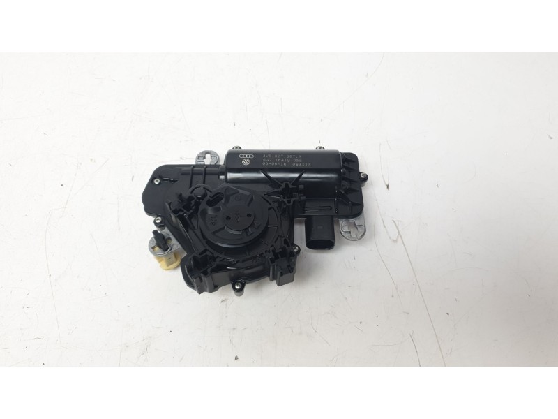 Recambio de motor cierre centralizado porton para audi a4 avant (8w5) básico referencia OEM IAM 3V5827887A  