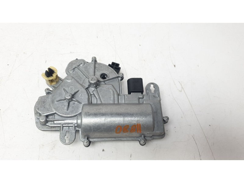 Recambio de motor cierre centralizado porton para audi a4 avant (8w5) básico referencia OEM IAM 3V5827887A  