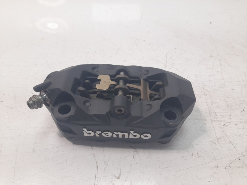 Recambio de pinza de freno delantera izquierda para bmw f 900 xr referencia OEM IAM 34118556205  