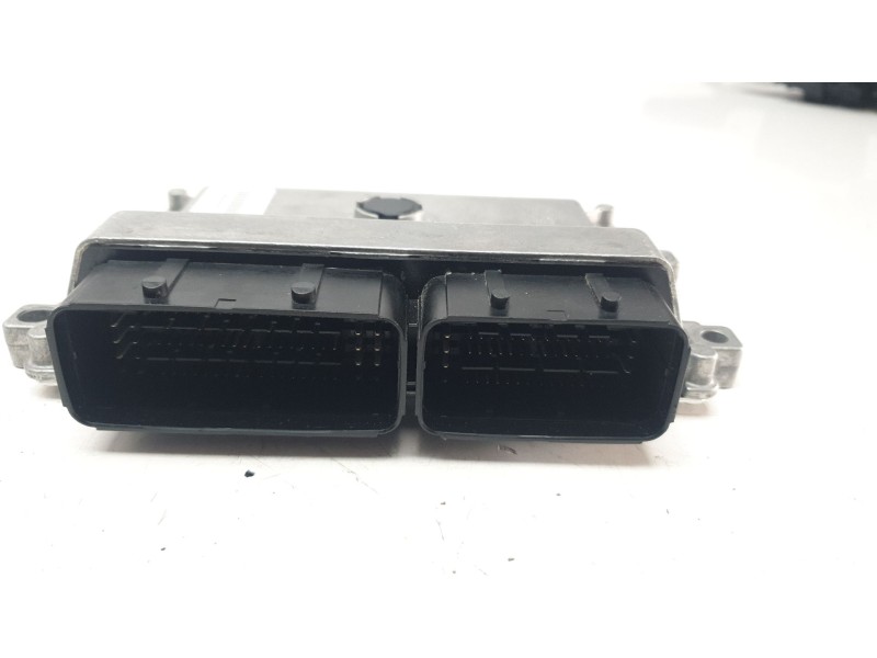 Recambio de centralita motor uce para citroën c3 feel pack referencia OEM IAM 9858949880  