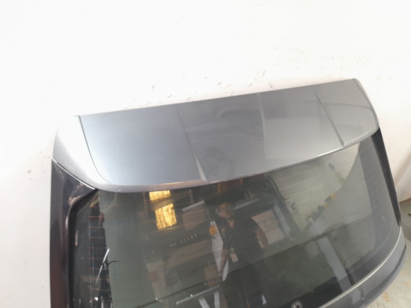 Recambio de porton trasero para audi a4 avant (8w5) básico referencia OEM IAM 8W9827025D  
