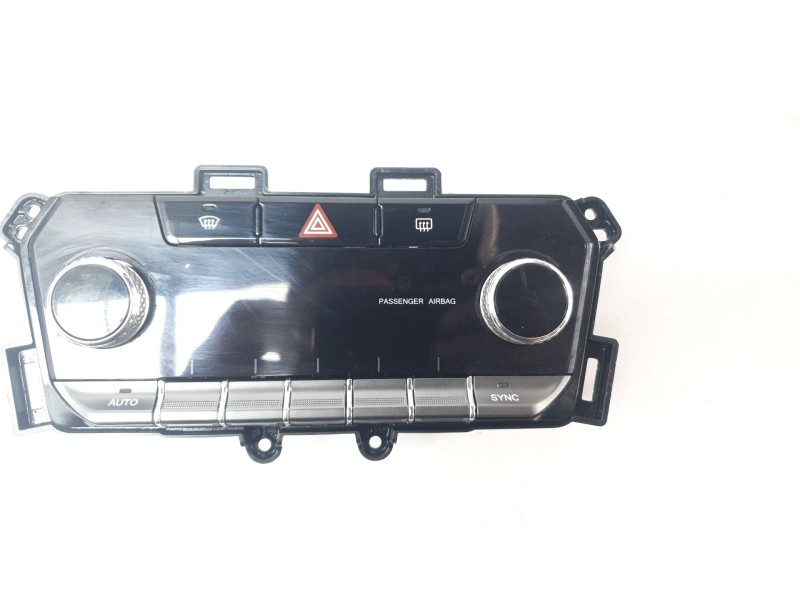 Recambio de mando climatizador para ssangyong tivoli urban 4x2 referencia OEM IAM 6870235010  