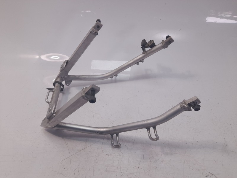 Recambio de subchasis trasero para suzuki gsx-r 600/750/1100 (1989-2000) referencia OEM IAM 4398033E00  