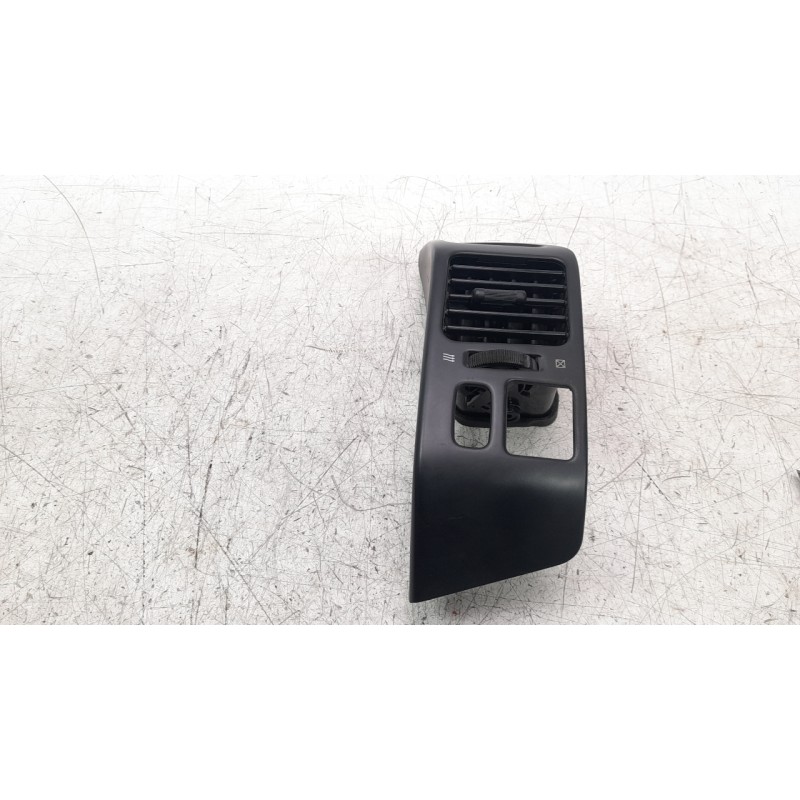 Recambio de aireador izquierdo para mitsubishi montero (v60/v70) 3.2 di-d cat referencia OEM IAM MR456581  
