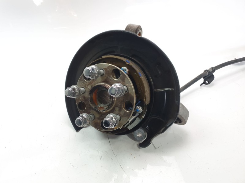 Recambio de mangueta trasera izquierda para toyota yaris referencia OEM IAM 5726190118  