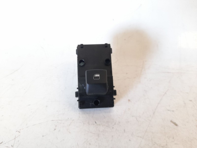 Recambio de mando elevalunas trasero derecho para kia xceed drive referencia OEM IAM 40B5221500  