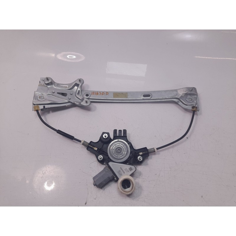 Recambio de elevalunas delantero derecho para toyota corolla station wagon (_e21_) 2.0 hybrid (mzeh12) referencia OEM IAM 698100