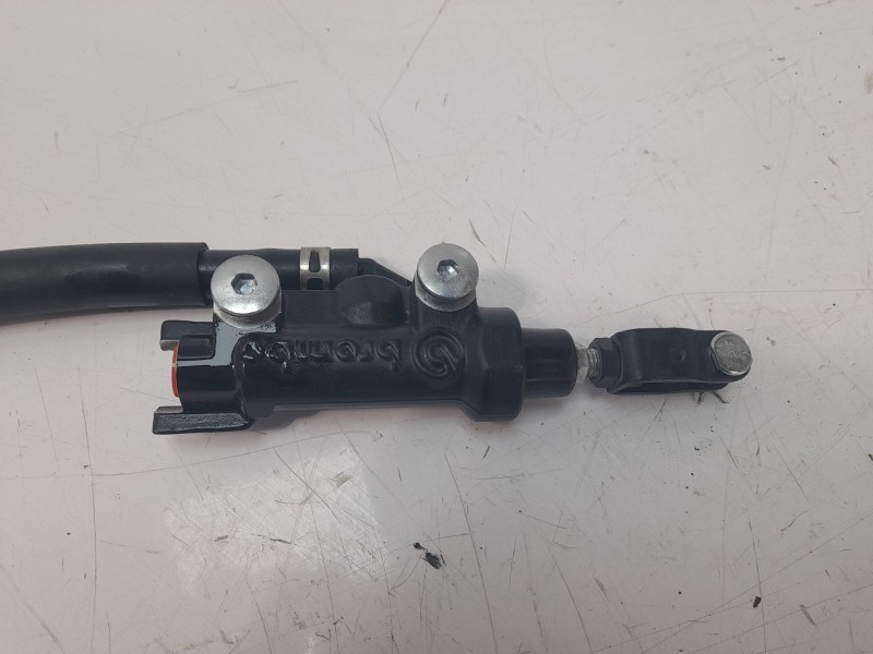 Recambio de bomba freno para yamaha yzf-r 7 yzf-r 7 referencia OEM IAM 56P2583V00  