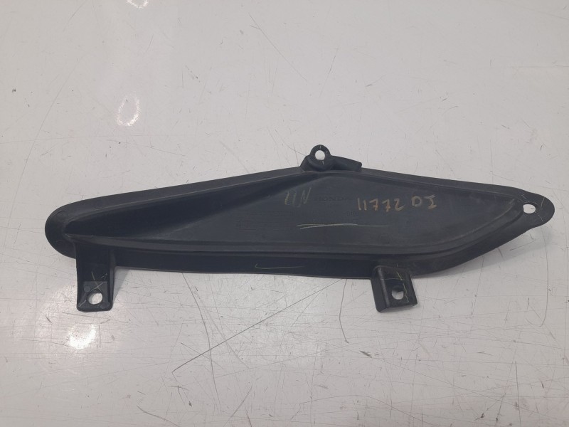 Recambio de moldura para honda cbr 650r cbr 650r referencia OEM IAM 64281MKND10  