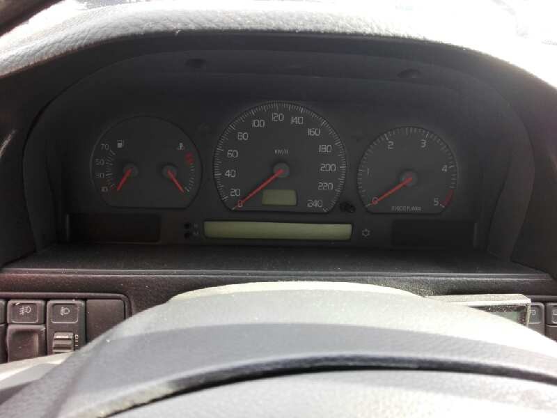 volvo s70 berlina del año 1996