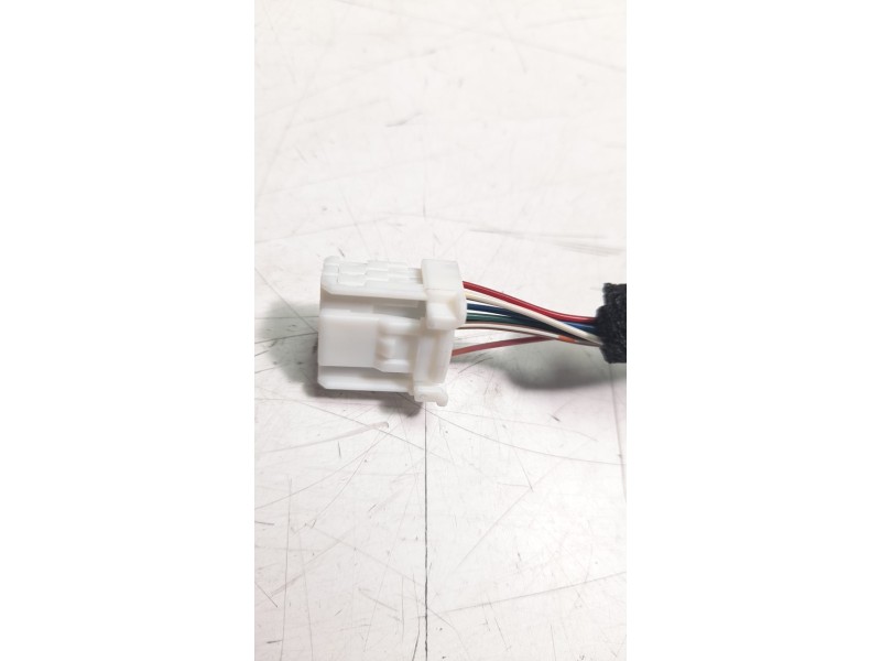 Recambio de retrovisor derecho para lexus rc referencia OEM IAM 577058  