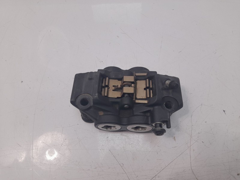 Recambio de pinza de freno delantera derecha para yamaha yzf-r 7 yzf-r 7 referencia OEM IAM 1RC2580U0000  