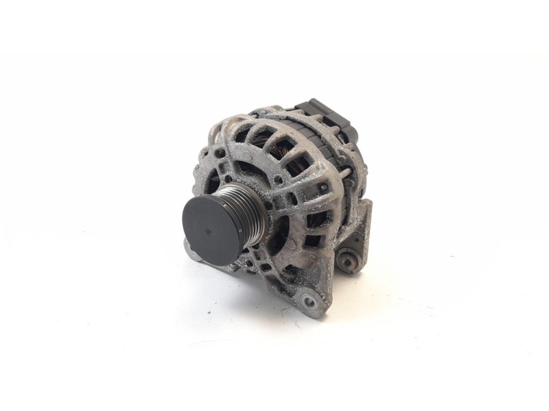 Recambio de alternador para dacia sandero 0.9 tce cat referencia OEM IAM 231008593R ALF070501 A10790