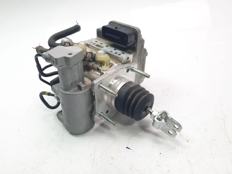 Recambio de abs para toyota rav4 referencia OEM IAM 4705042211  