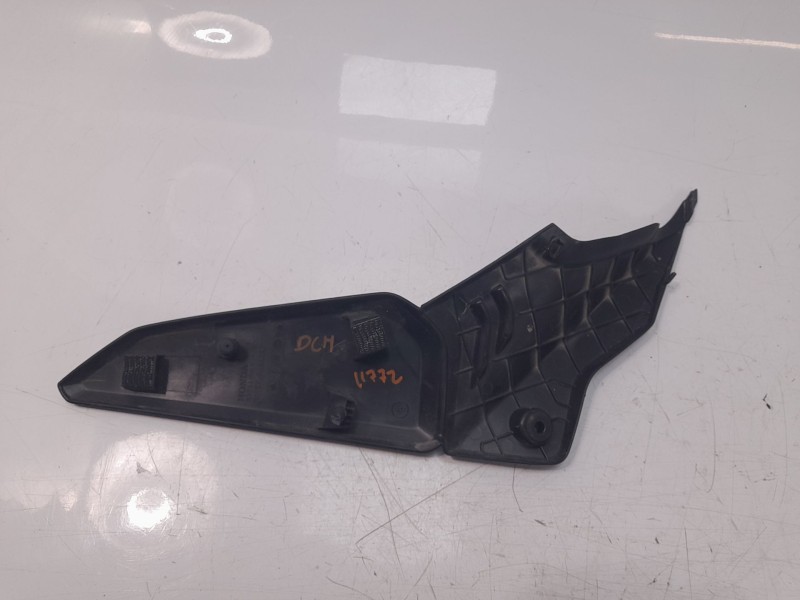 Recambio de moldura para honda cbr 650r cbr 650r referencia OEM IAM 83511MKYD500  