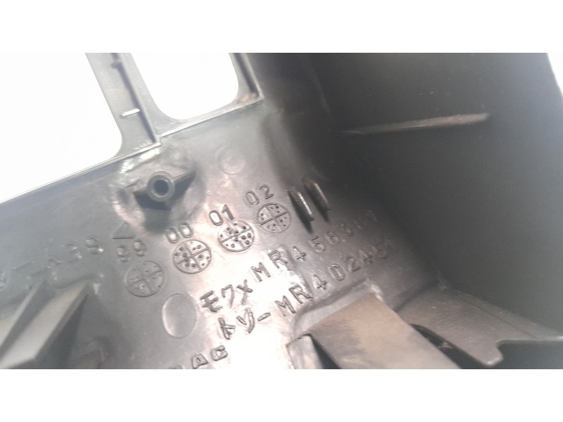 Recambio de aireador izquierdo para mitsubishi montero (v60/v70) 3.2 di-d cat referencia OEM IAM MR456581  