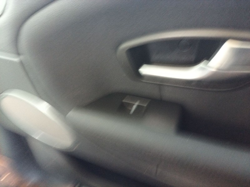 Recambio de mando elevalunas trasero derecho para land rover evoque pure referencia OEM IAM   