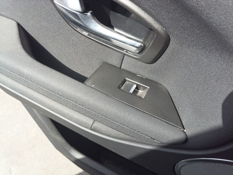 Recambio de mando elevalunas trasero izquierdo para land rover evoque pure referencia OEM IAM   