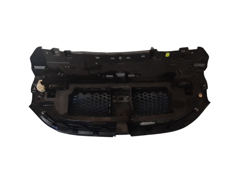 Recambio de rejilla delantera para smart fortwo coupe 0.9 turbo cat referencia OEM IAM 1455429X  