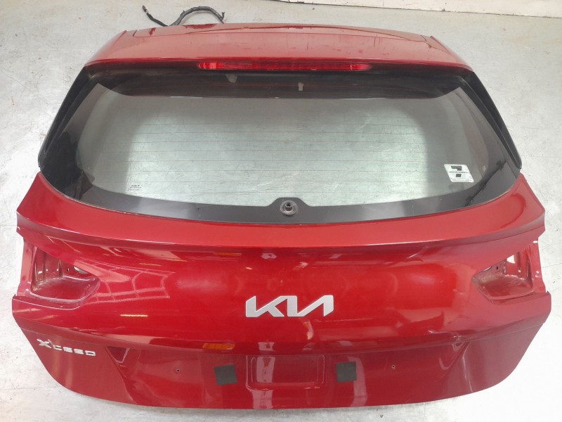 Recambio de porton trasero para kia xceed drive referencia OEM IAM 73700J7800  