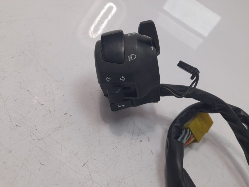 Recambio de piña luces izquierda para suzuki gsx-r 600/750/1100 (1989-2000) referencia OEM IAM 3740033E11000  