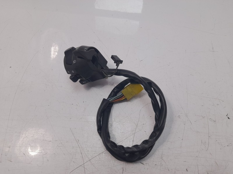 Recambio de piña luces izquierda para suzuki gsx-r 600/750/1100 (1989-2000) referencia OEM IAM 3740033E11000  