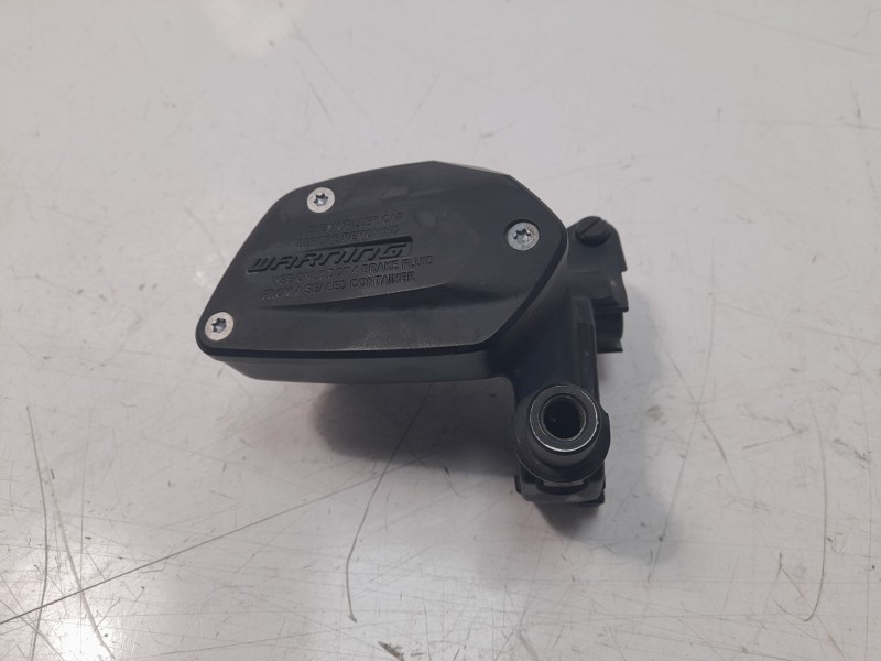 Recambio de bomba freno para bmw f 900 xr referencia OEM IAM 32728563845  
