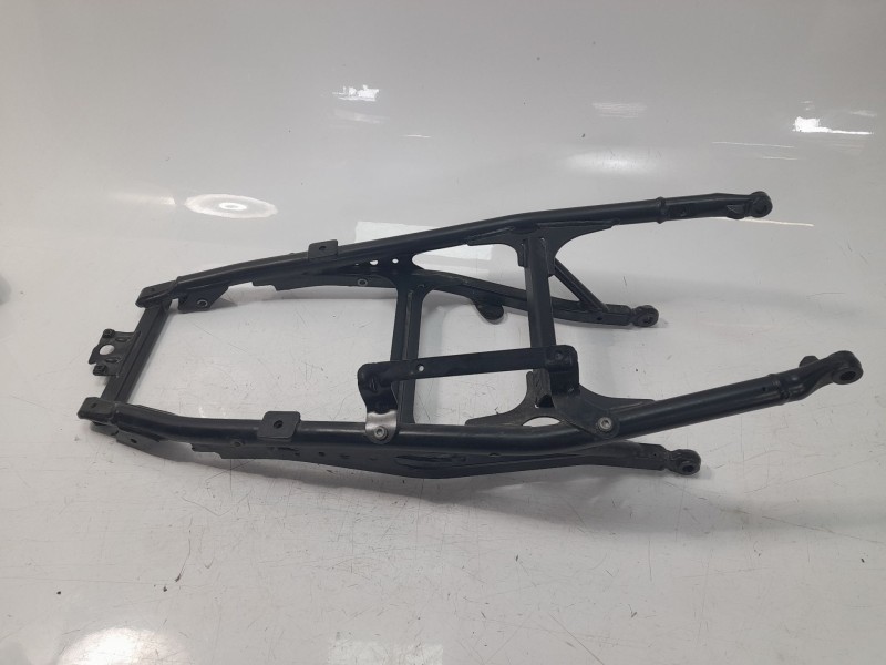 Recambio de subchasis trasero para bmw f 900 xr referencia OEM IAM 46518404202  