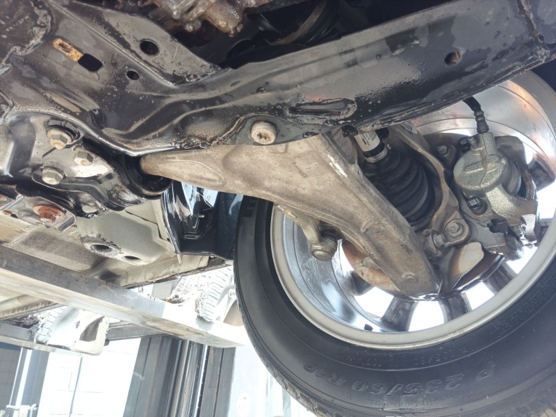 Recambio de brazo suspension inferior delantero izquierdo para land rover evoque pure referencia OEM IAM   